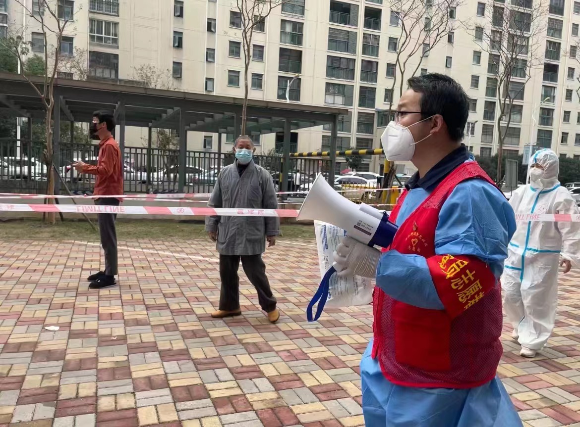 维持核酸检测秩序.jpg