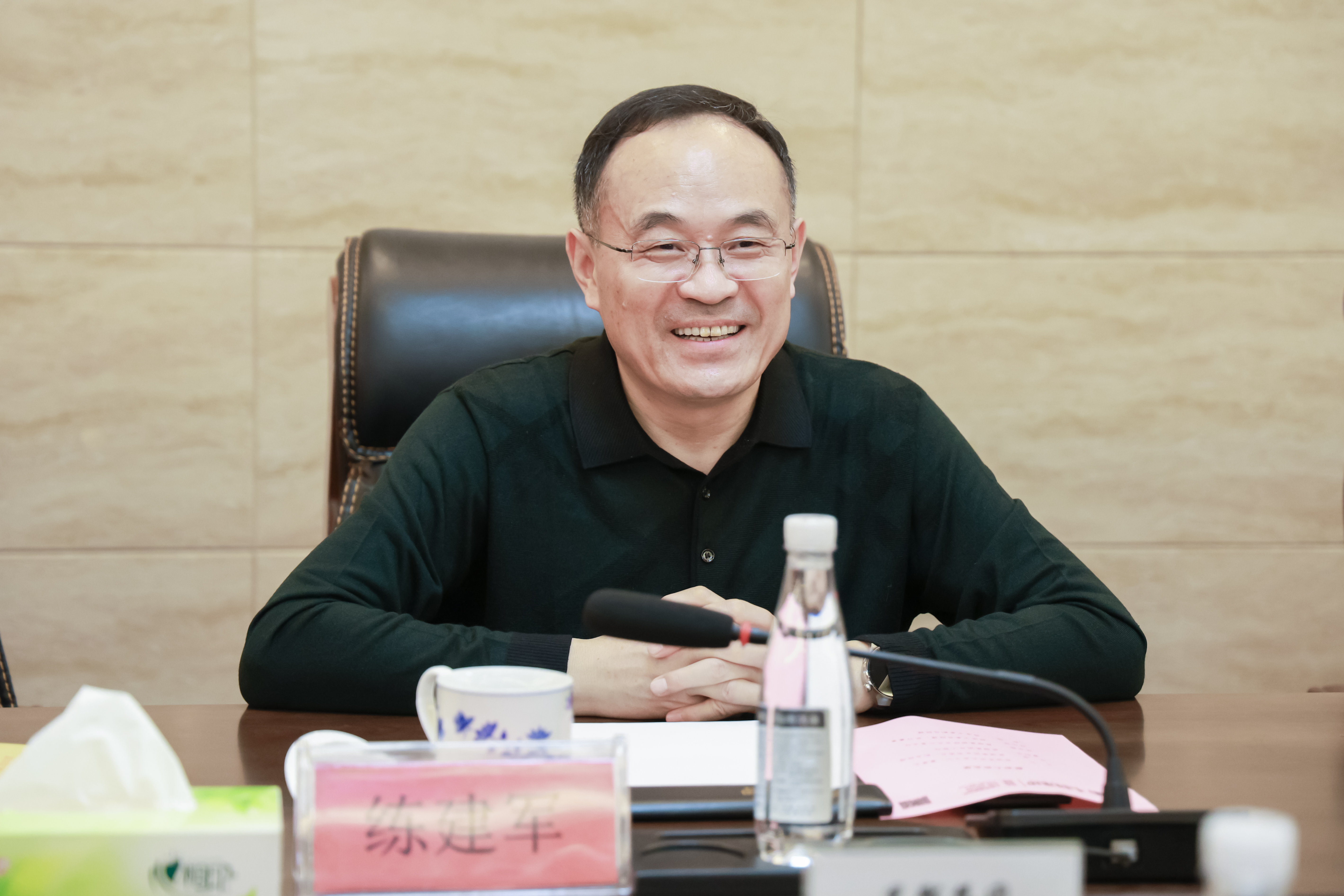 图片4.jpg 图片4.jpg