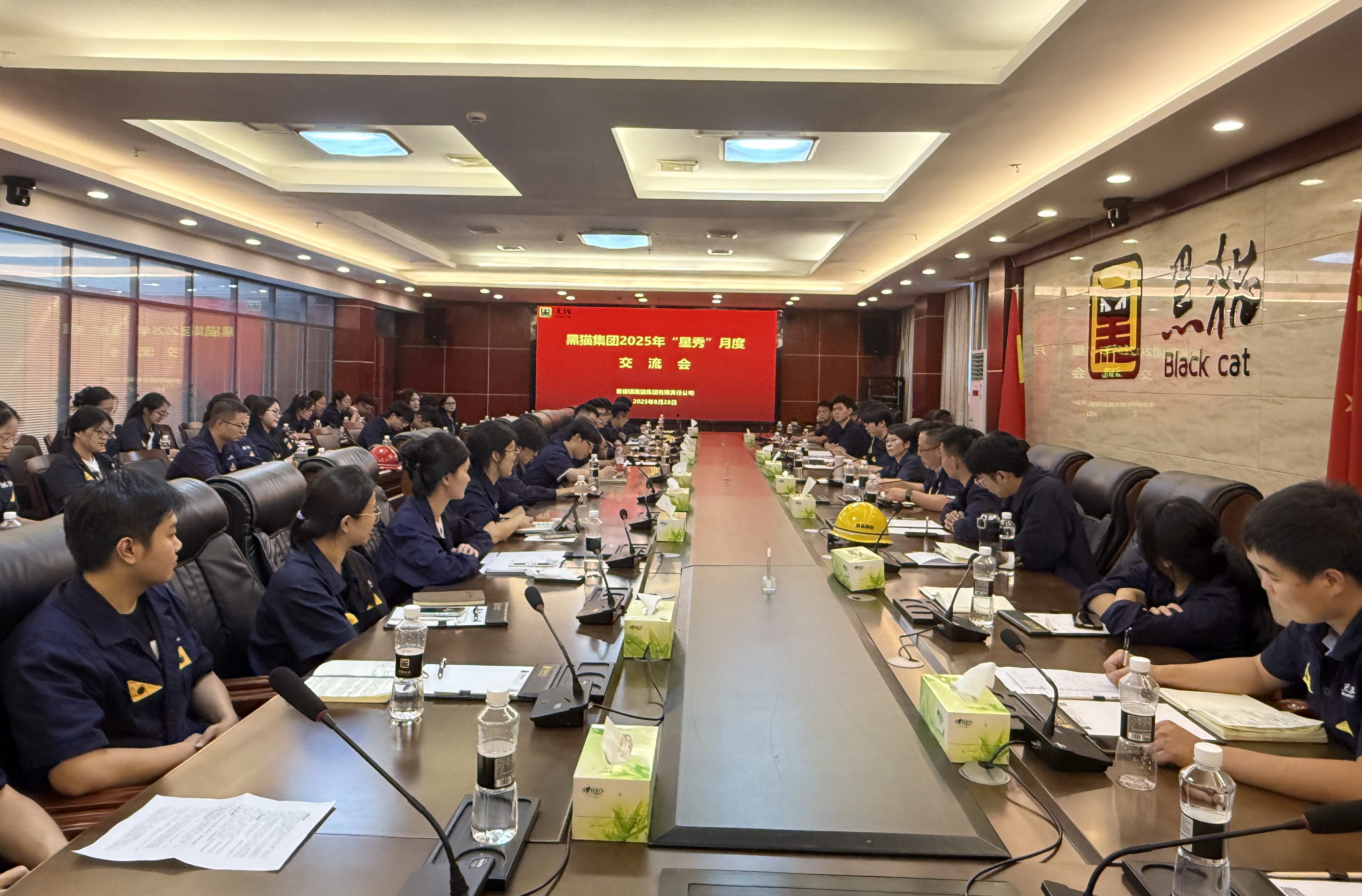 图2 “星秀”互换会现场.jpg 图2 “星秀”互换会现场.jpg