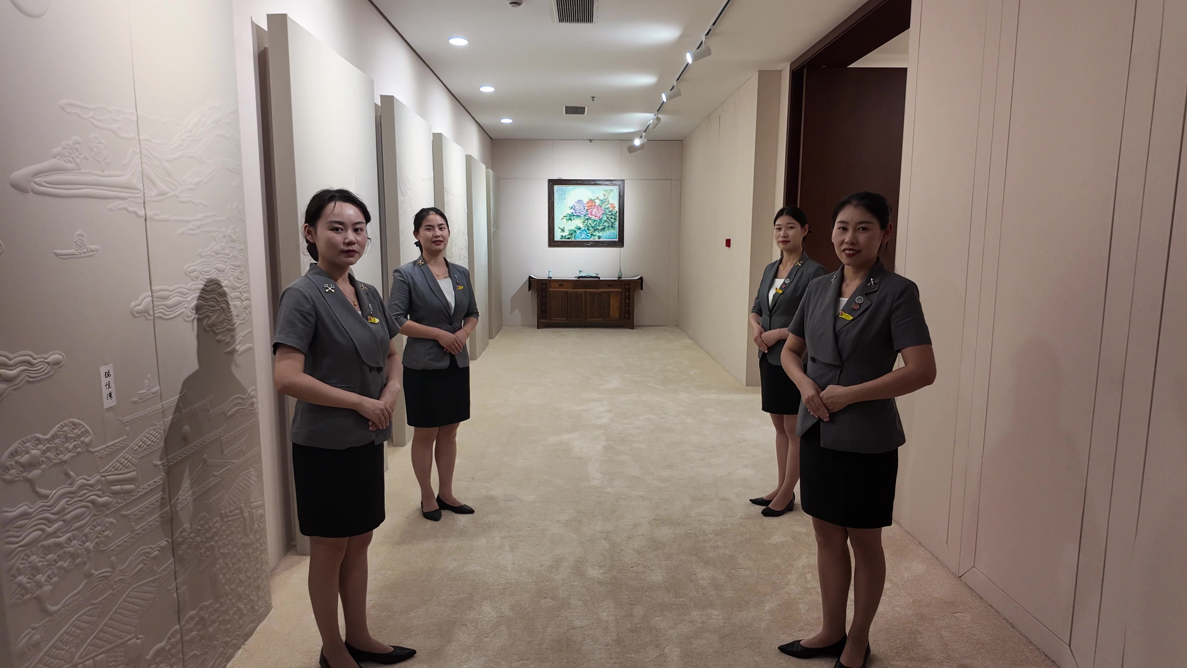 客房工作人员心灵鼓满.jpg 客房工作人员心灵鼓满.jpg