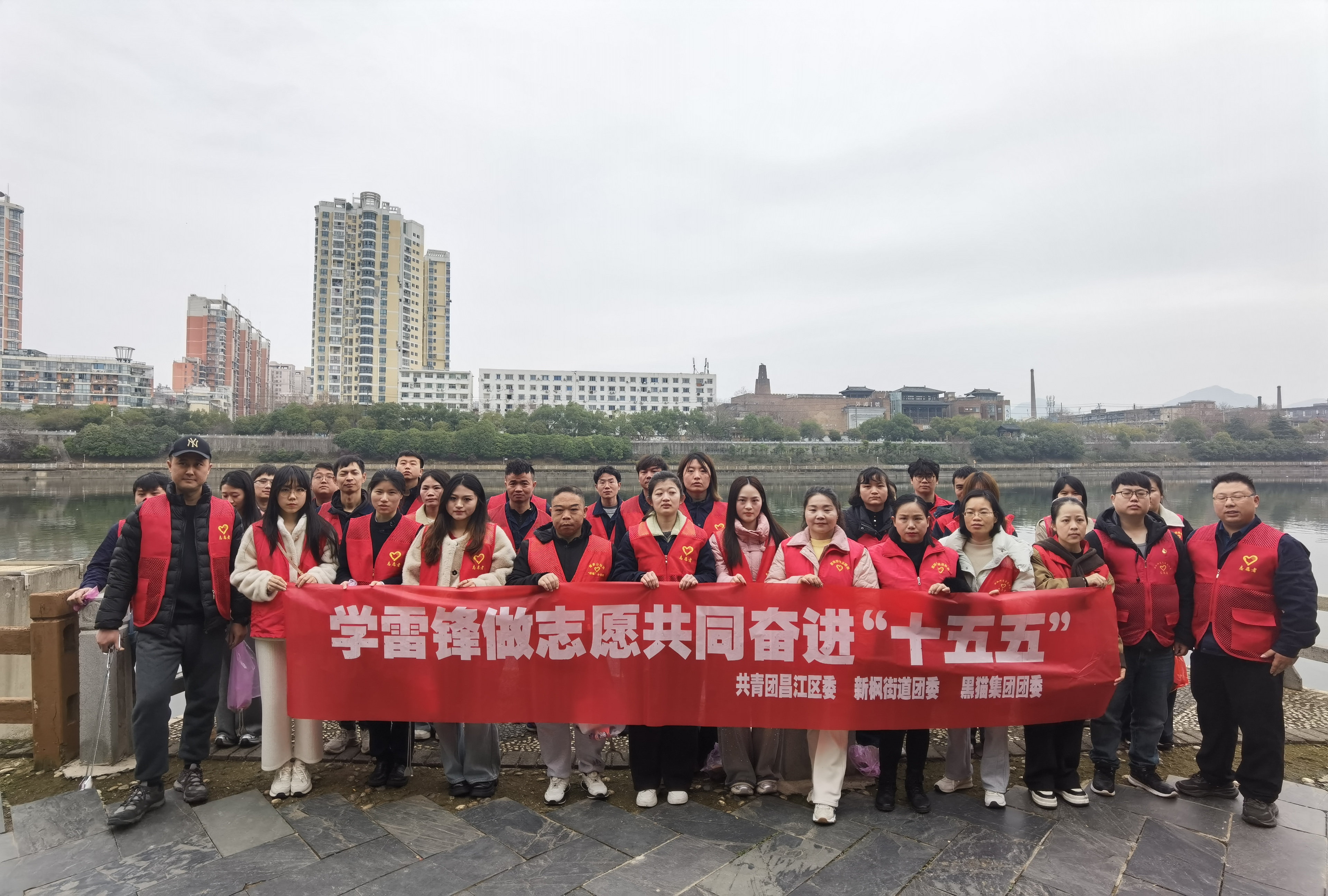 合影.jpg